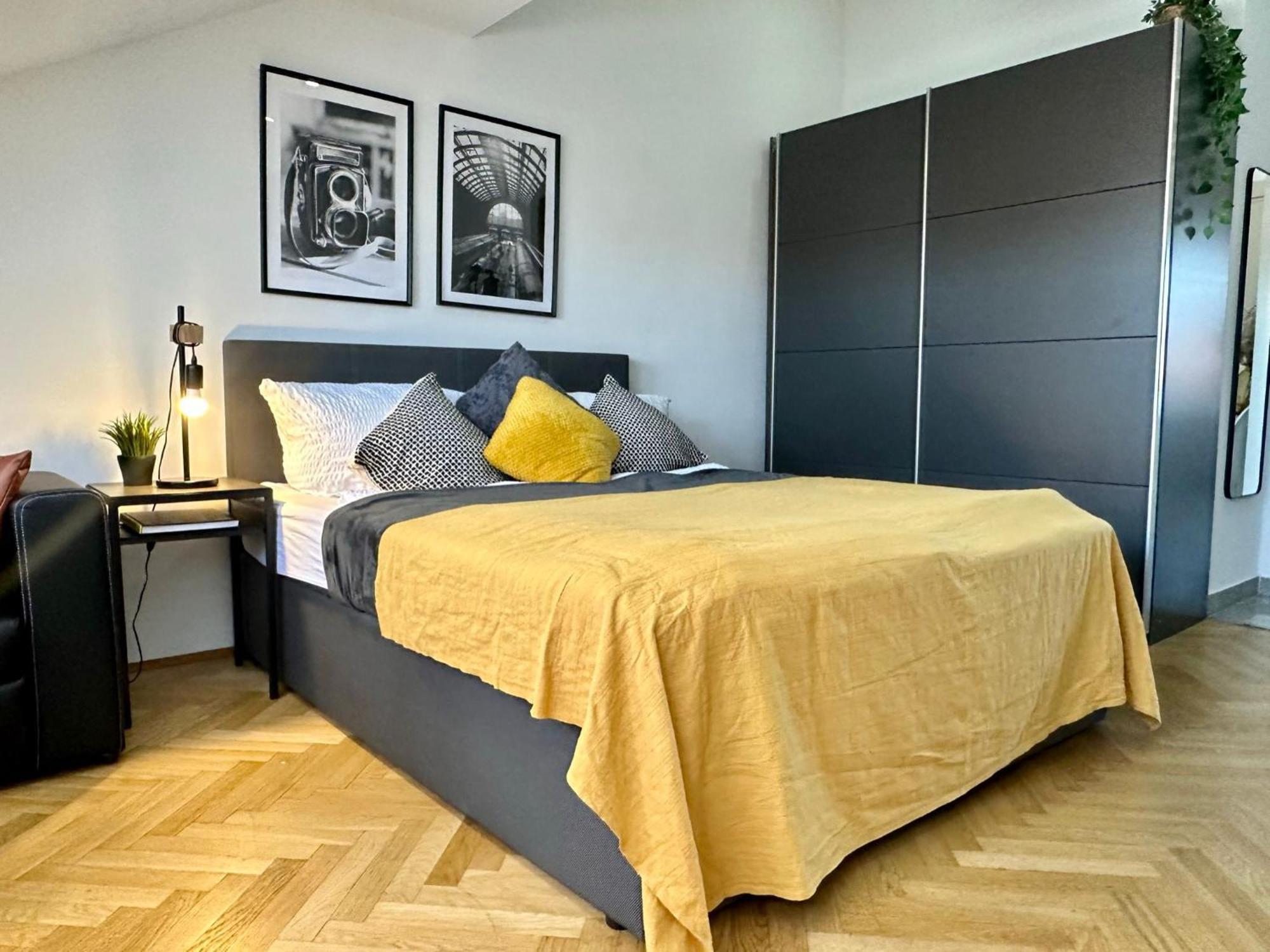 Apartments I 5 Minutes To Metro Vienna Exterior photo